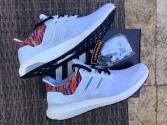 Mi Adidas Ultra Boost 2.0 Rainbow White Multicolor Size 9 for Sale in Santa Clara CA OfferUp