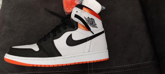 Electro Orange Jordan 1 $170 Size 9.5