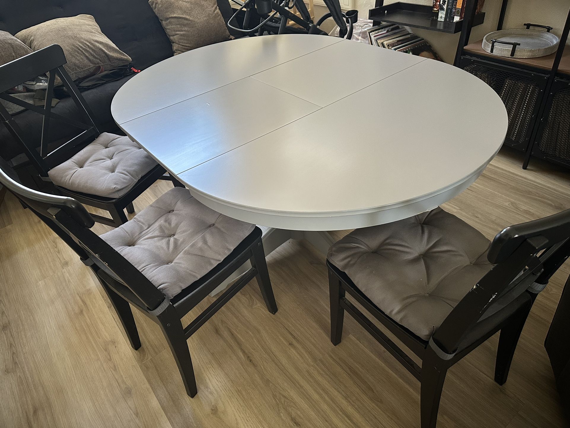 Dining Table With 3 Chairs