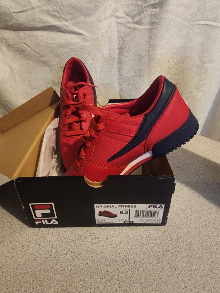 Red Adidas Size 6.5 Kids