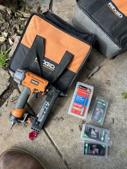 RIDGID 16-Gauge 2-1/2 in. Straight Finish Nailer