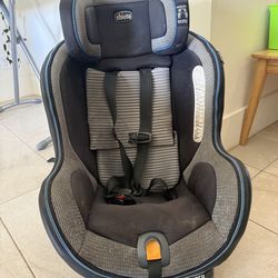 Chicco NextFit Car Seat