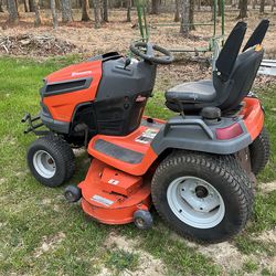 HUSQVANA GT52XLSi 24HP 52” DECK RIDING LAWNMOWER