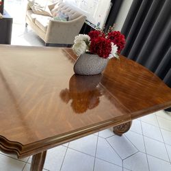 Dinning table/ Beautiful Solid Wood