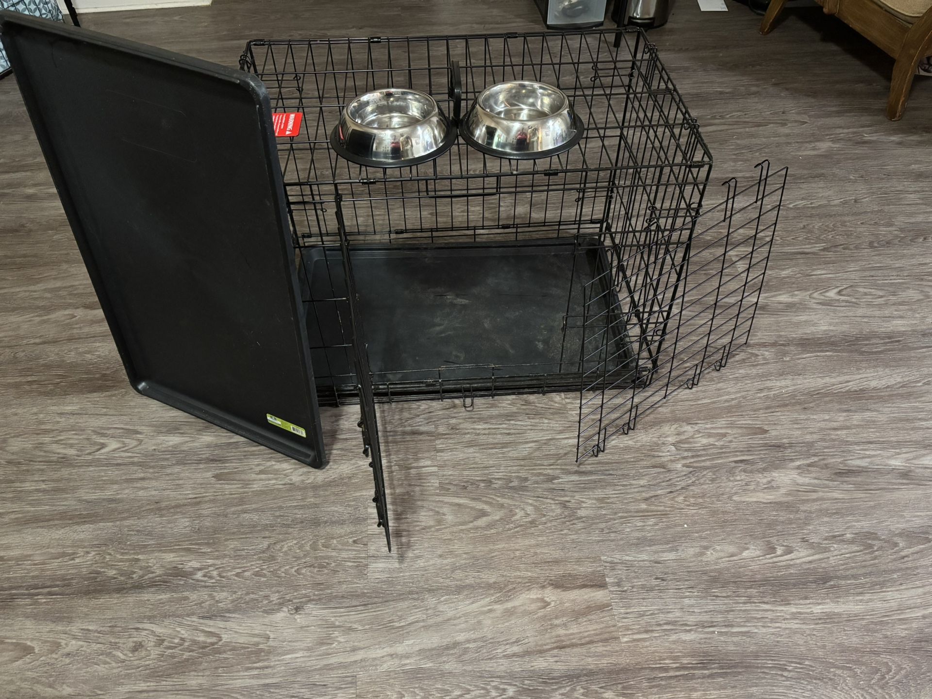 30 “ Double Door Puppy Crate With Trays Included & Bowls