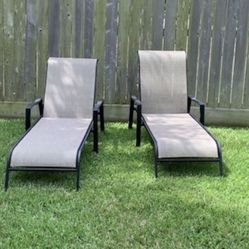 Pool or Beach Lounge