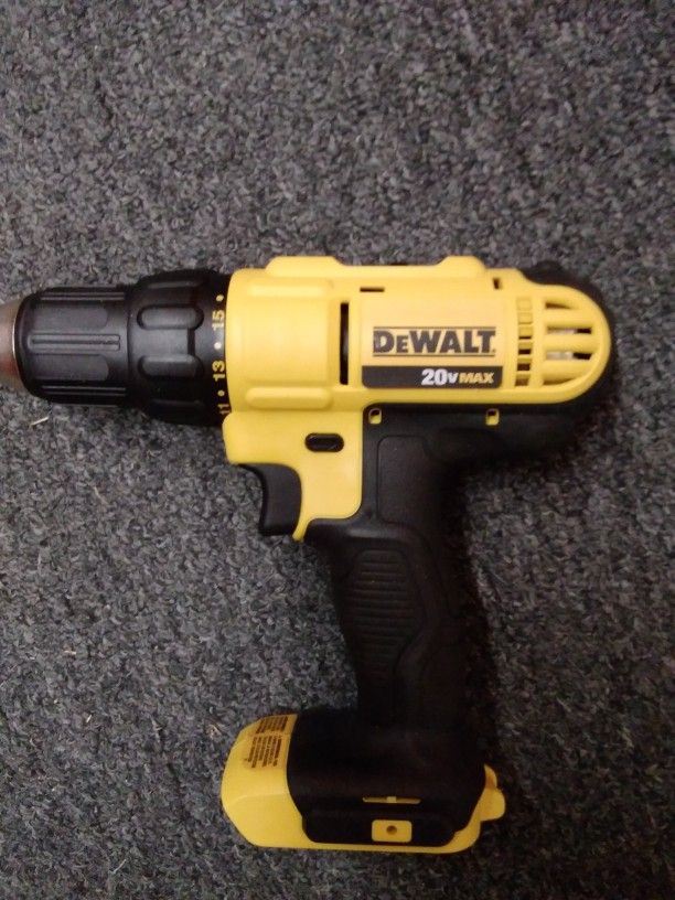 Dewalt 20v Max DCD985 1/2" (13mm) Cordless Drill /Driver /Hammerdrill
