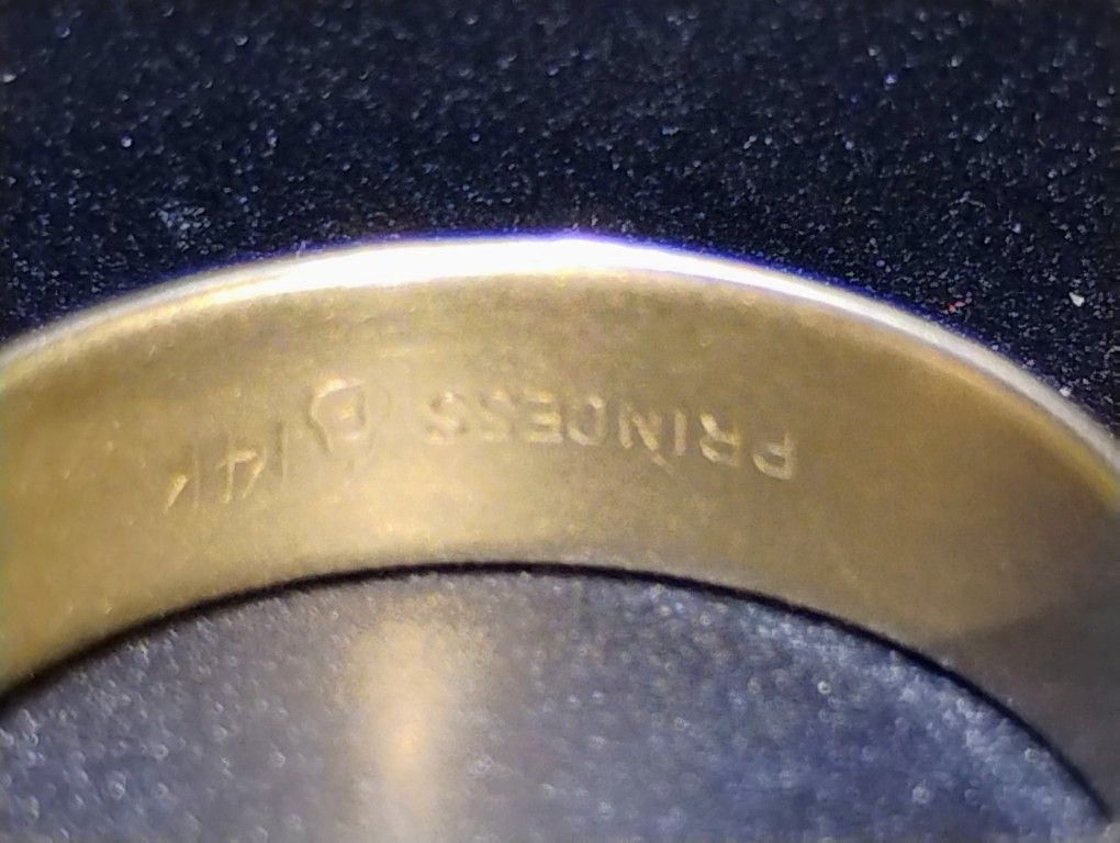 14k White Gold Ring