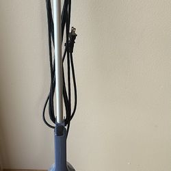 Bissell Featherweight Stick Lightweight Bagless Blue Vacuum in EUC from smoke and pet free home. PU near Canyon Lakes Golf Course 