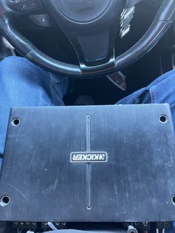 KICKER 1000 Watt  AMP Mono block /4 channel