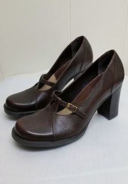 Nine West Brown Heels 6.5