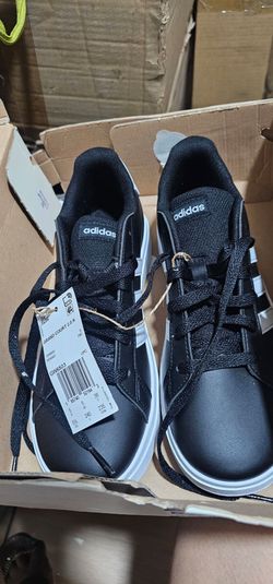 Adidas  grand court shoes