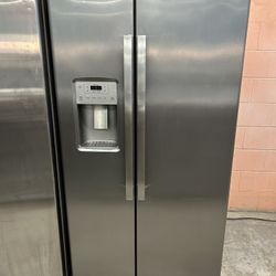 GE Stainless Side By Side Refrigerator 