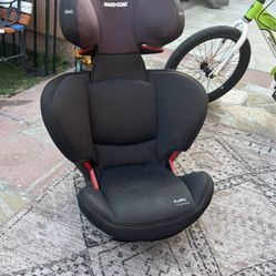 Maxi Cosi Booster Seat