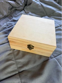 Essential oil storage box