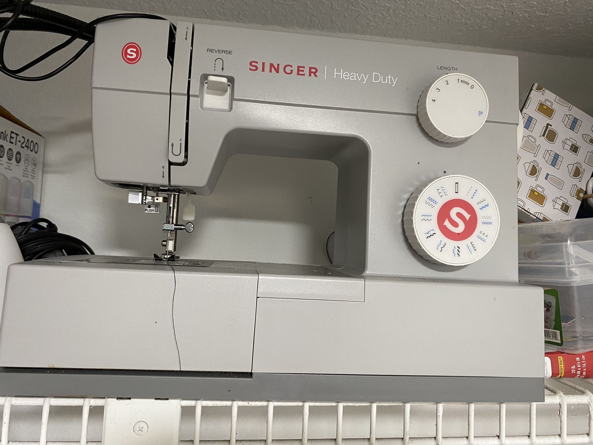 Singer Sewing Machine 