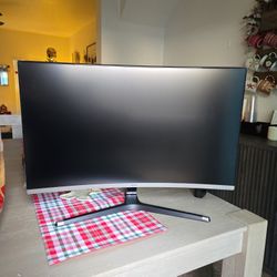 Samsung 32in / 100Hz Curved Monitors 