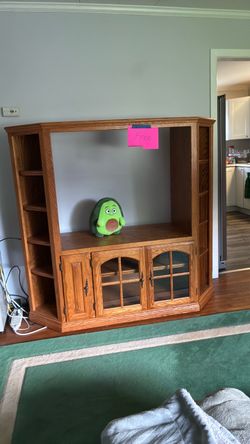 Entertainment center