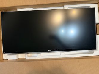 Lg ultra wide 34’ monitor