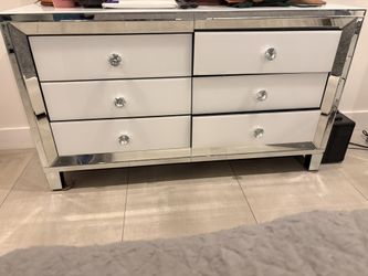 ✨ Glam Mirrored Bedroom Set – Dresser + 2 Nightstands ✨