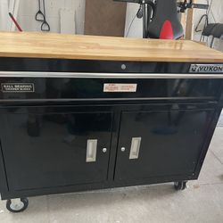46  Yukon mobile work bench