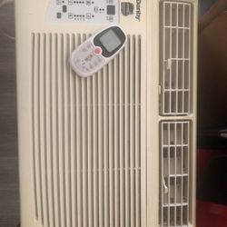 Danby Economic Air Conditioner 12000 Btu With Remote Controller Good Conditions, Working 100%