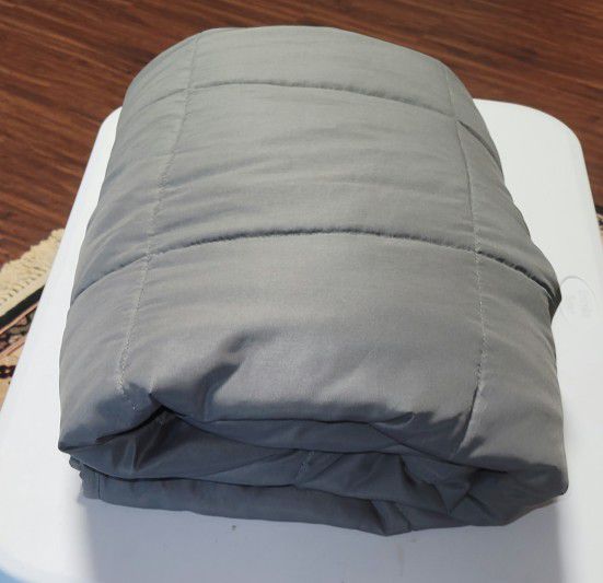 Weighted Blanket 48" × 72" (12 Lbs)