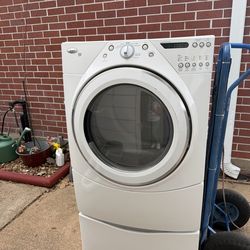 Whirlpool gas dryer with pedestal