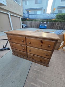 Dresser
