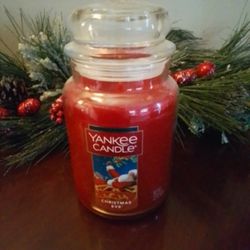 Christmas Yankee Candle Large 22oz Candle - Christmas Eve