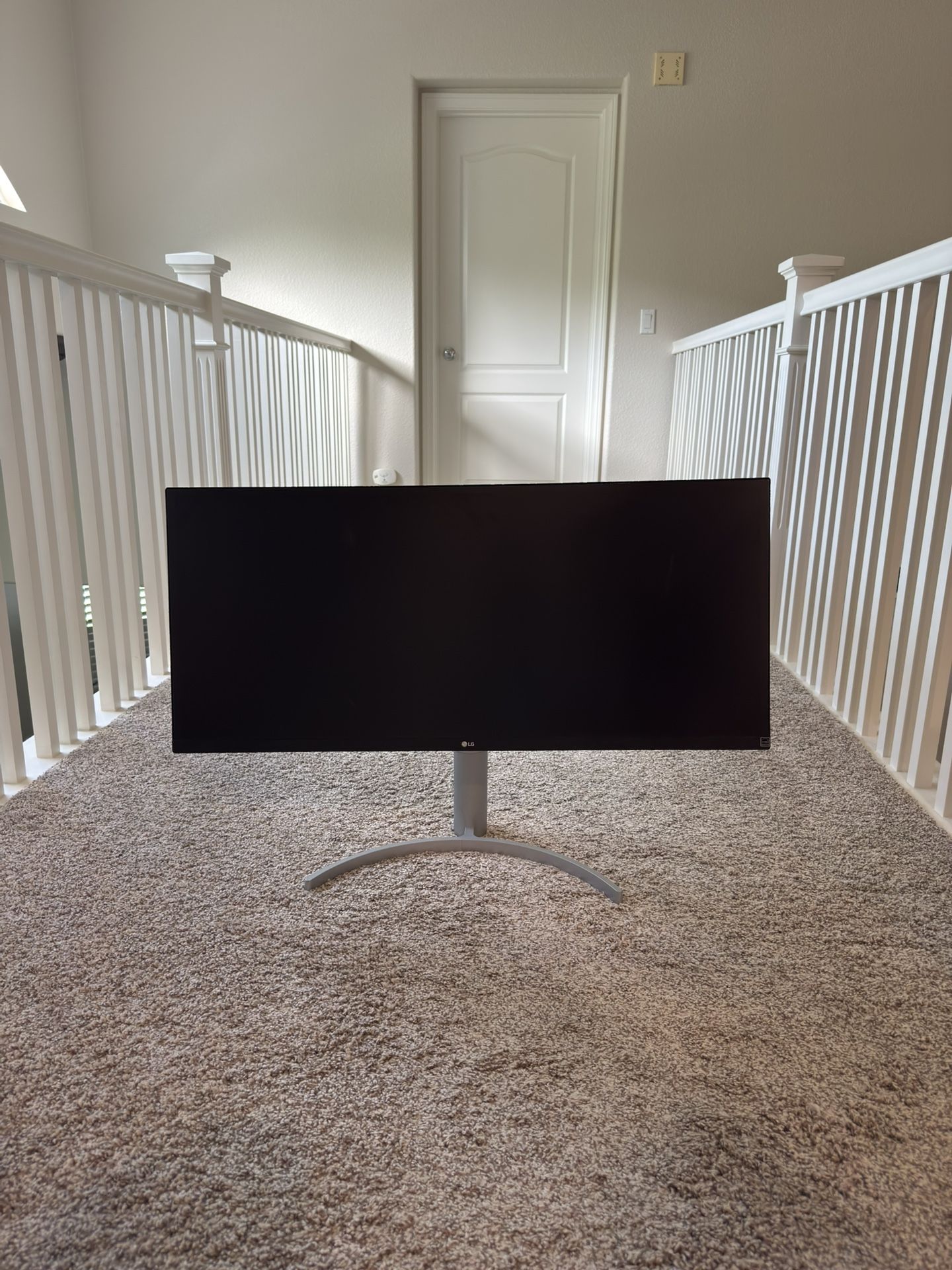 LG 34” Ultrawide Monitor 34WK650-W with Stand and Power Cable