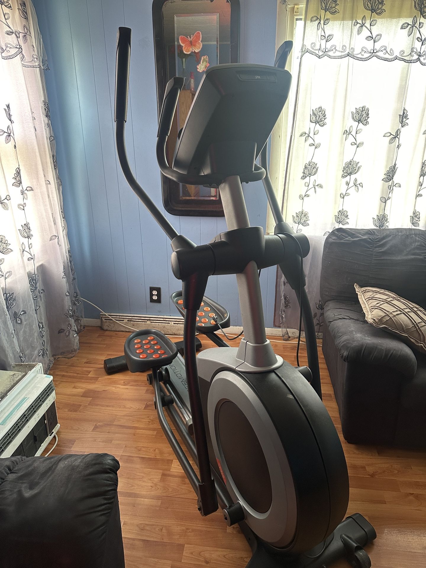 FreeMotion 515 Elliptical