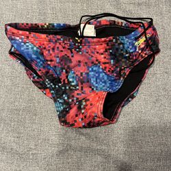 Speedo, Size 32