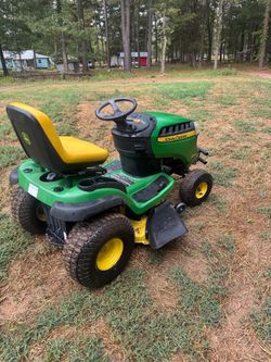 John Deere D130 riding mower