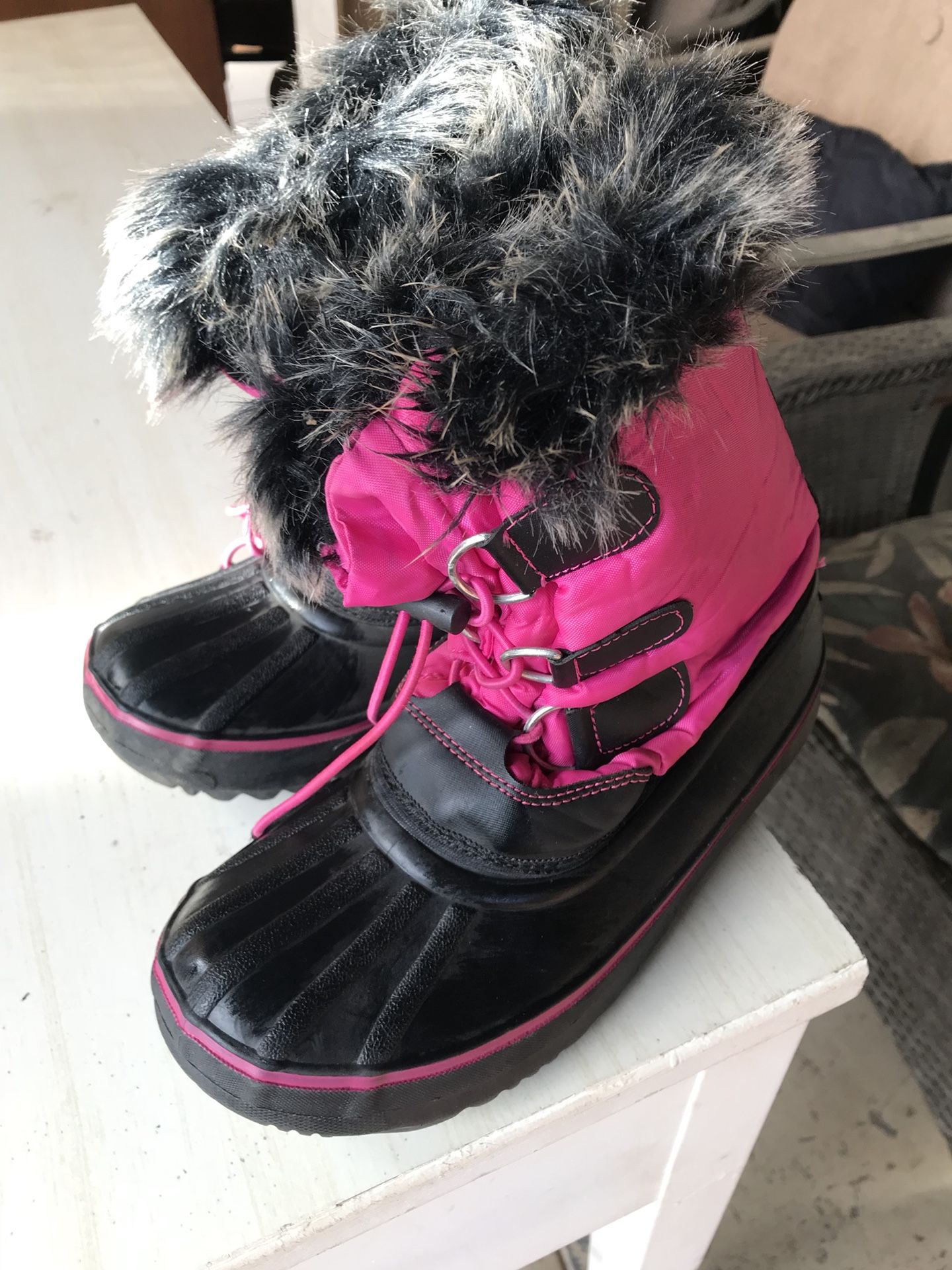 Girls snow boots