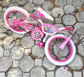 Huffy Disney Princess 👸 Bike need work
