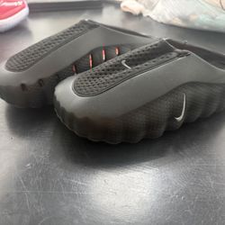 Nike Mind Slides