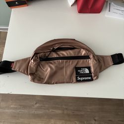 Supreme The North Face Rose Gold Metallic Waist Bag Fanny Pack
