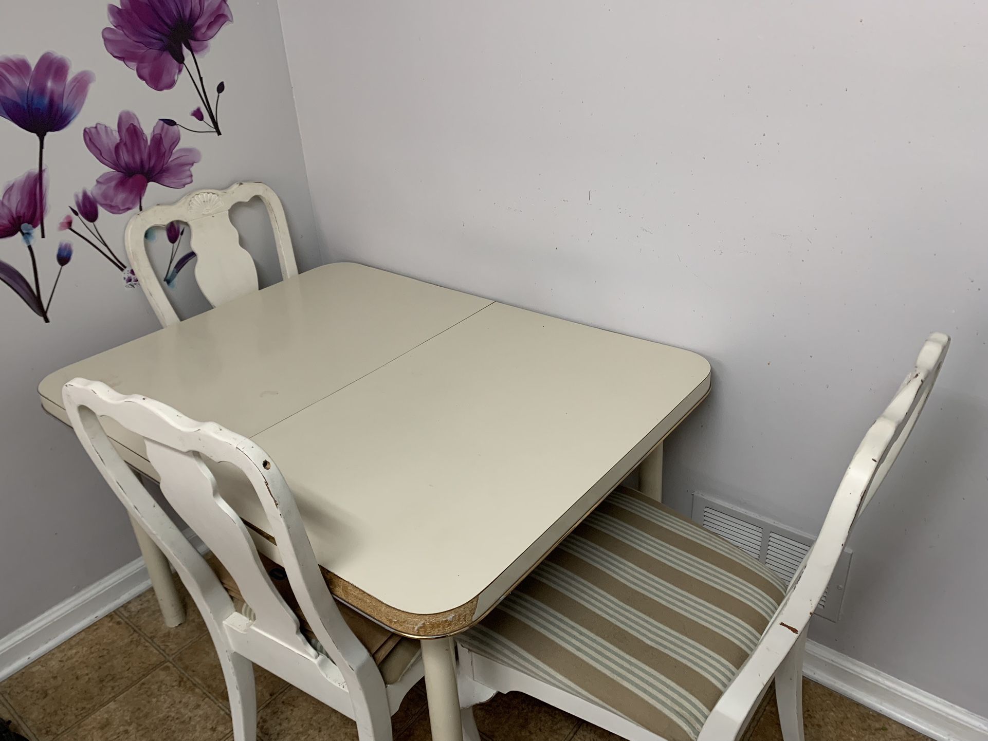 Retro Metal Table W Chairs