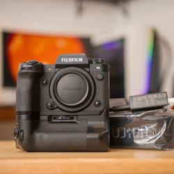 Fujifilm x-h2s camera