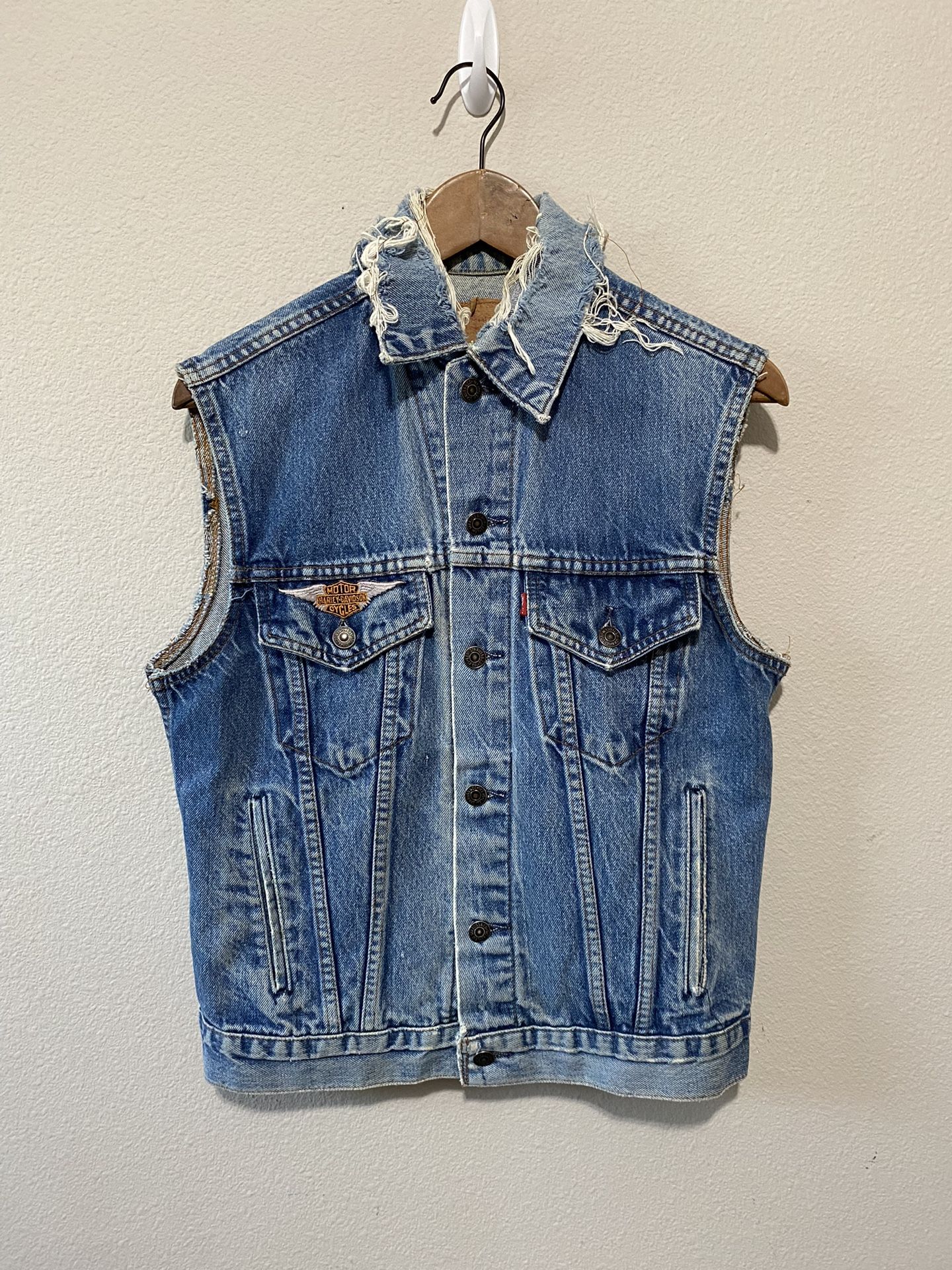 Vintage 1980s Levis Type 3 Denim Trucker Vest Made In USA 70(contact info removed)