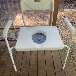 Heavy Duty Commode