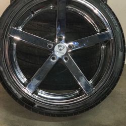23 Inch Ravetti Rims With New Tires