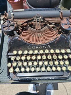 Found this on my Garage type writer vintage