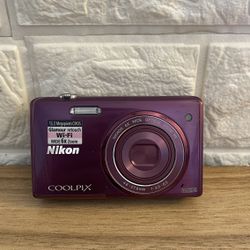 Nikon Coolpix S5200