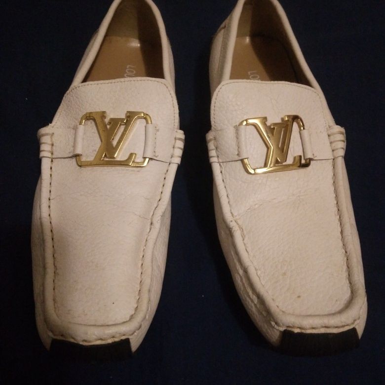 LOUIS VUITTON Arizona Moccasin Monogram Canvas Men's Shoes Loafers for Sale  in Glen Cove, NY - OfferUp