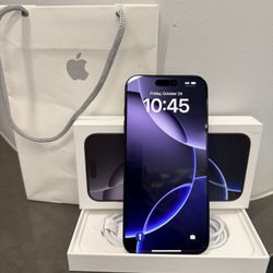 IPhone 16 Pro Max  512  GB. Pristine Condition Unlocked Use Any Carrier Hablo Espanol.