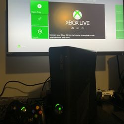 XBOX 360 4GB