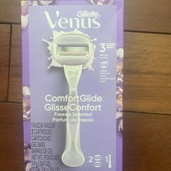 Gillette Venus Razor+refill $4