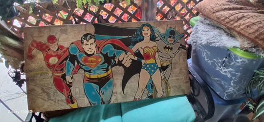 Canvas of wonder woman superman batman 4 feet long